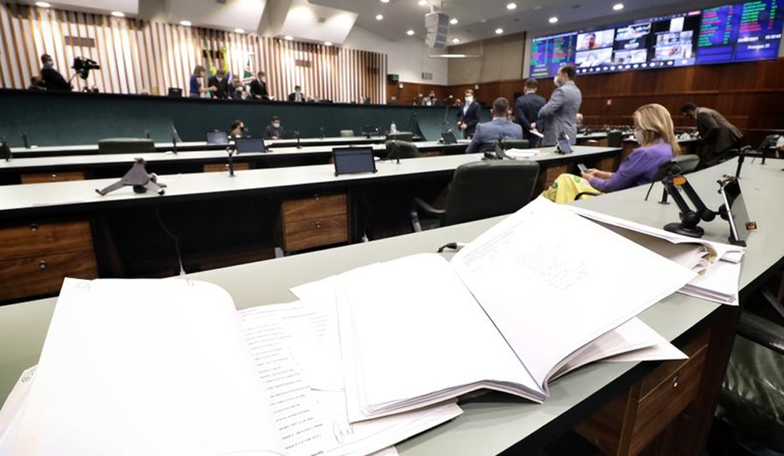 Deputados aprovam prorrogação do estado de calamidade por causa da covid-19 em Goiás (Foto: Ruber Couto)
