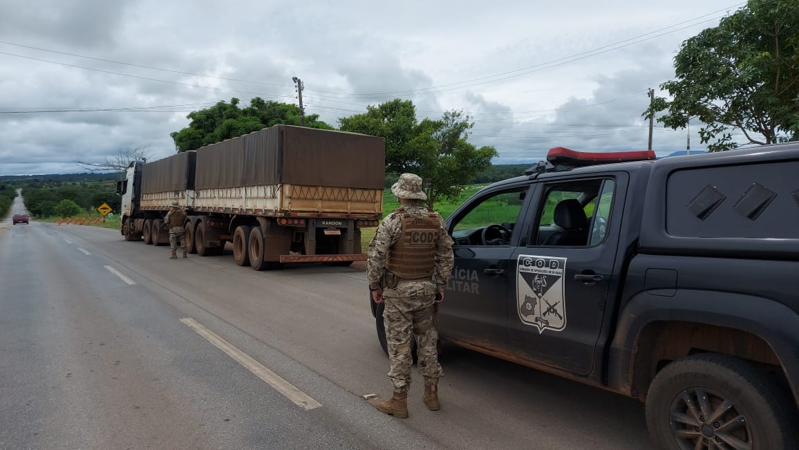 Em Piranhas de Goiás, PM recupera veículo de carga que foi roubado em SP