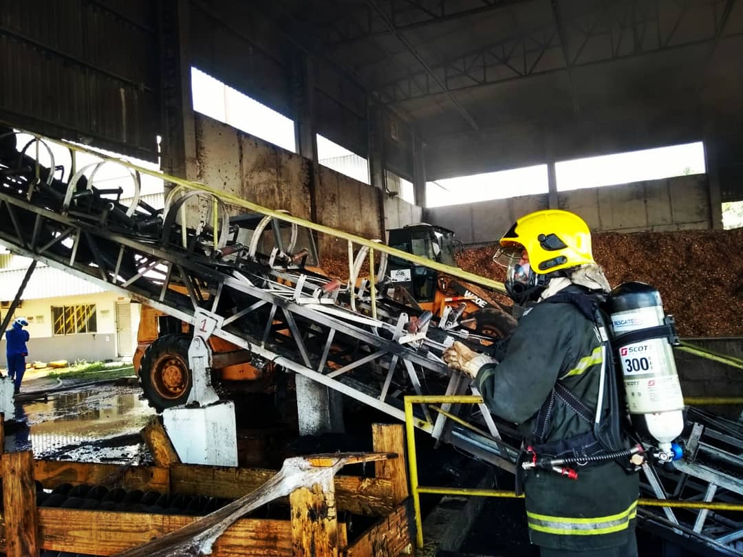Incêndio atinge indústria de alimentos em Mineiros