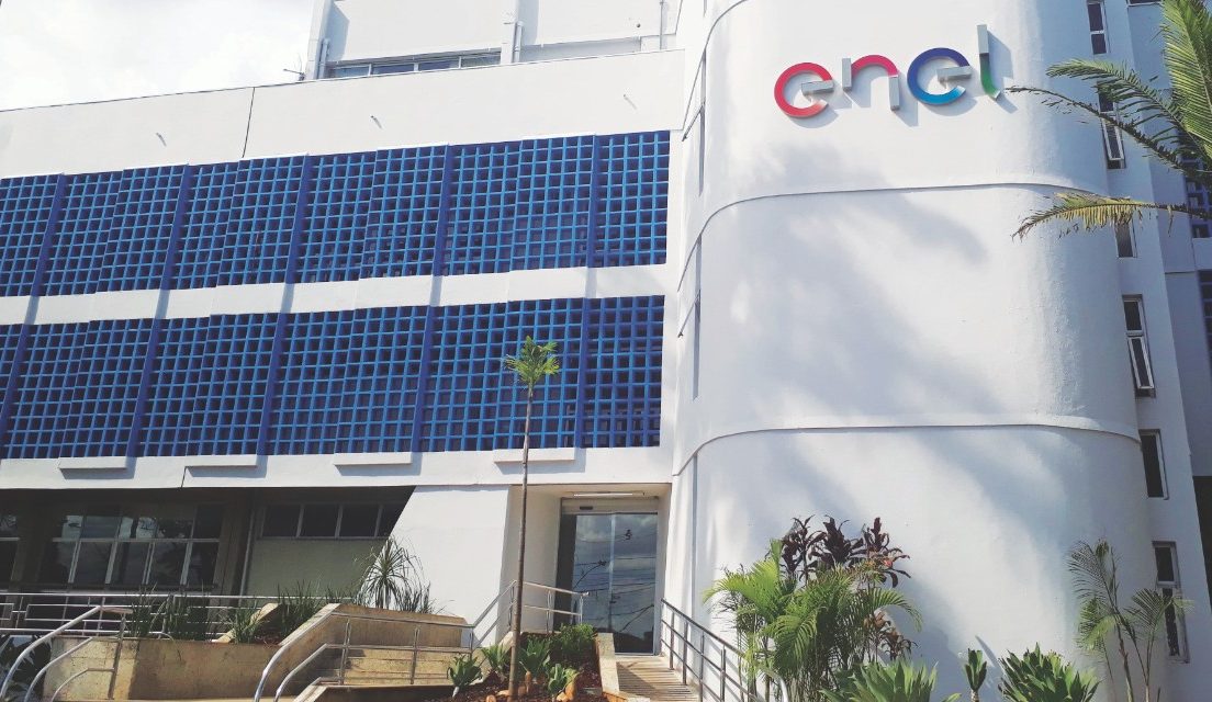 Após duas horas, Enel restabelece energia em bairros de Goiânia