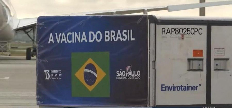 Novo lote de insumos para produção da vacina CoronaVac chega a São Paulo