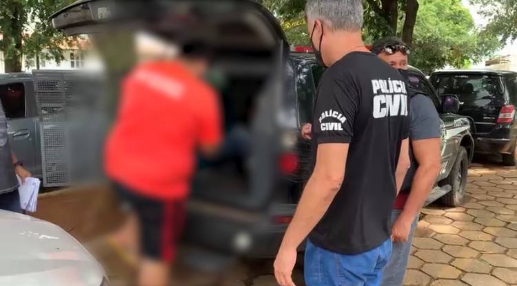 Dupla suspeita de aplicar 'golpe do novo número' é presa em Goiânia