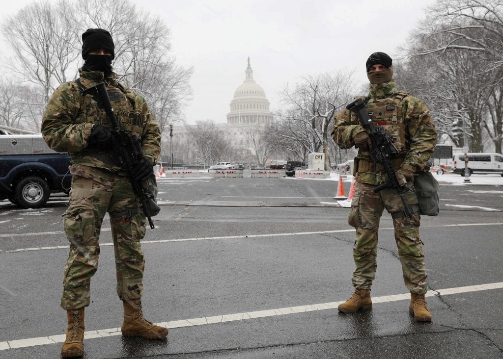 Polícia dos EUA prende supremacista branco armado com facas nos arredores do Capitólio (Foto: divulgação - Fotos Públicas)
