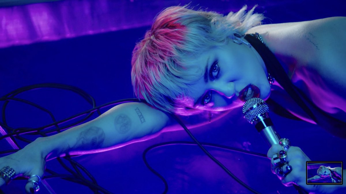 De surpresa, Miley Cyrus lança clipe novo; assista 'Angels Like You'