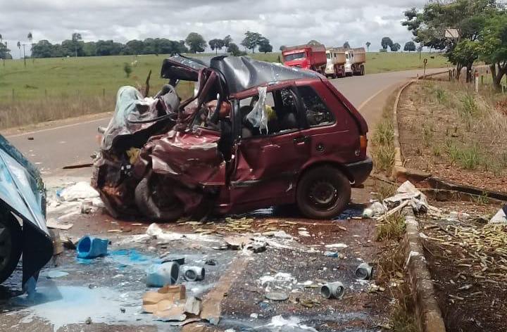 Acidente deixa três pessoas mortas na GO-156, entre Nazário e Palmeiras de Goiás (Foto: Reprodução)