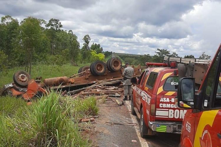 Capotamento deixa uma pessoa morta e outra ferida na GO-139, em Santo Antônio do Descoberto