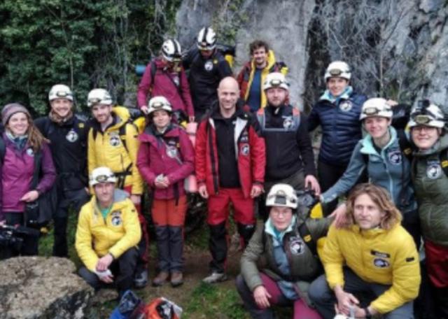Grupo decide passar 6 semanas em caverna para testar quarentena 'no limite' (Foto: Reprodução/Instagram)