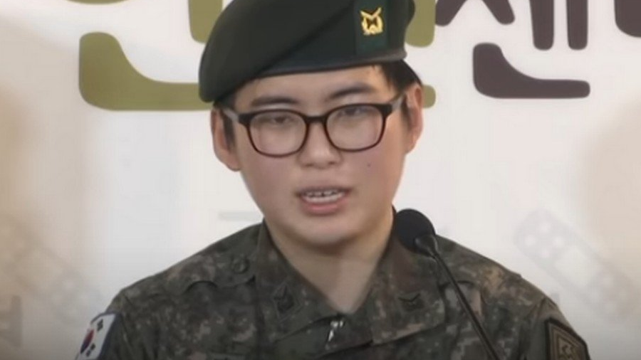 Expulsa do exército, 1ª militar trans da Coreia do Sul é achada morta