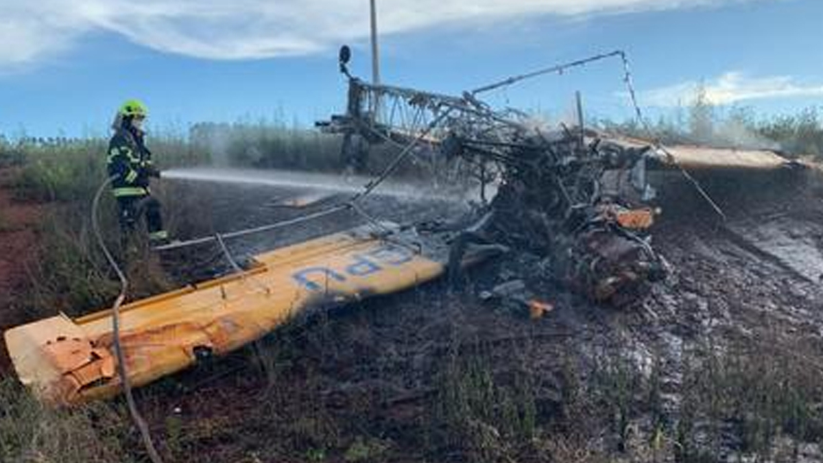 Avião agrícola cai e mata piloto em Itaberaí