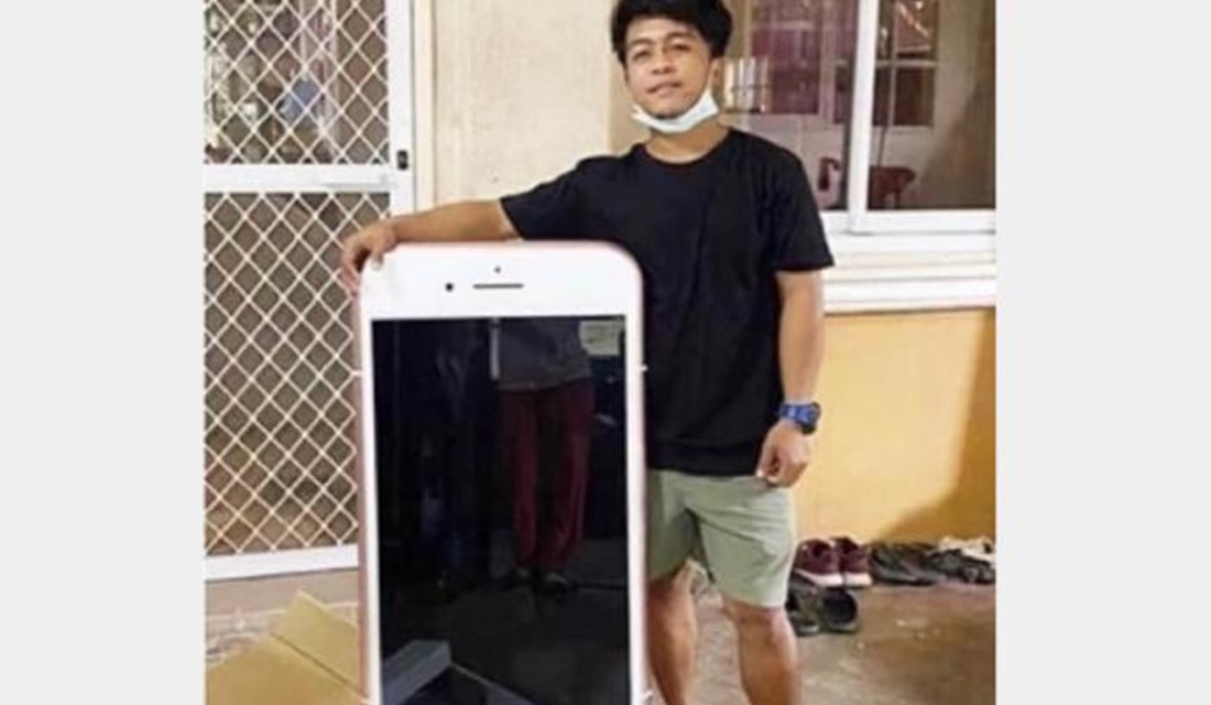 Adolescente compra iPhone e recebe mesa no formato do celular