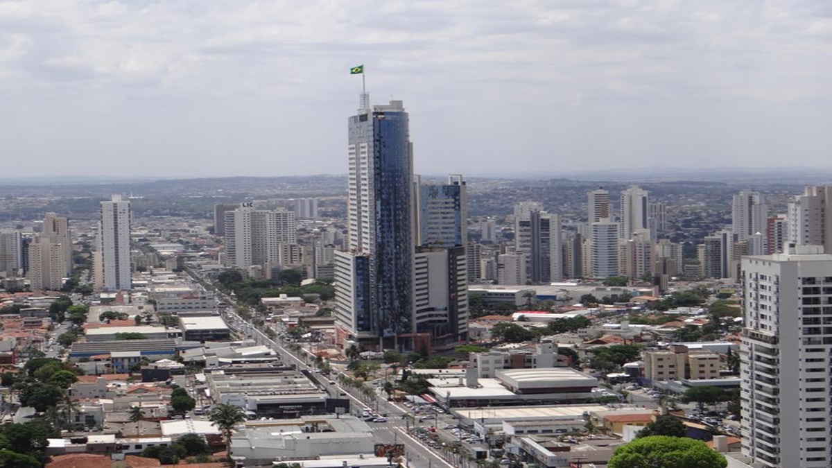 Uma decisão liminar autorizou o funcionamento de três lanchonetes localizadas no edifício Órion Business & Health Complex, em Goiânia, (Foto: reprodução)