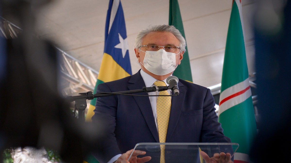 O governador Ronaldo Caiado afirmou que espera vacinar todas as pessoas acima de 60 até abril. (Foto: Jucimar de Sousa/Mais Goiás)