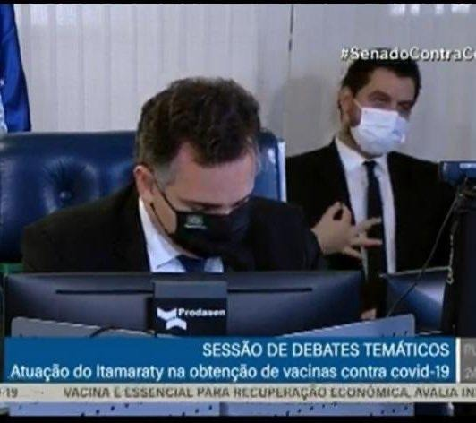 Assessor de Bolsonaro é investigado por gesto de supremacia branca; vídeo