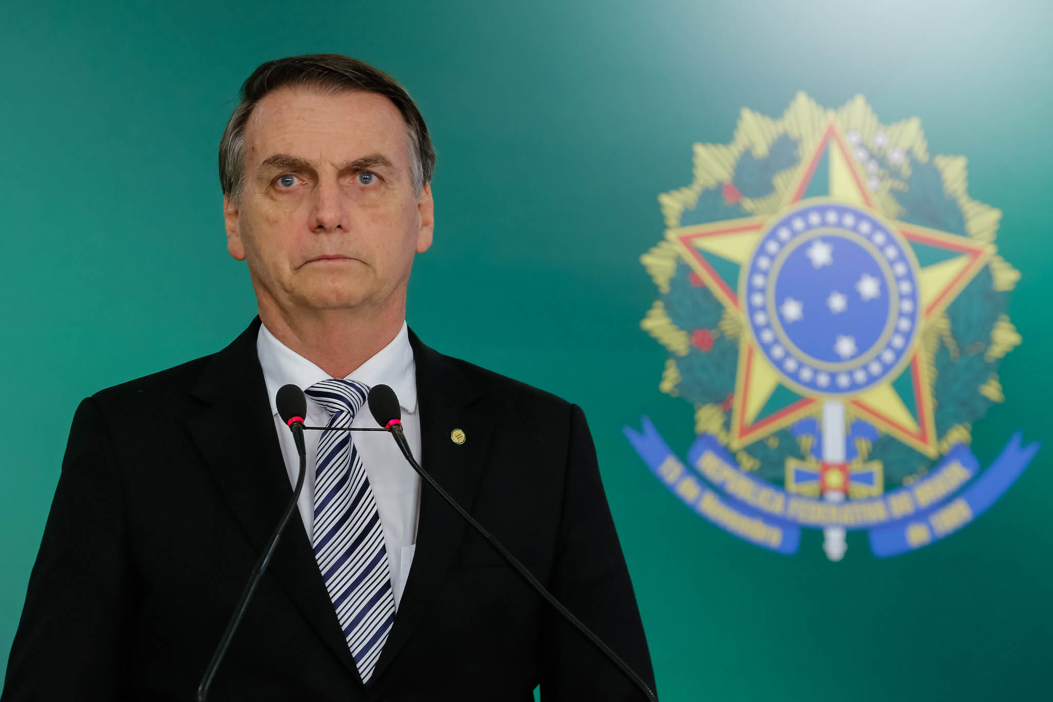 Bolsonaro pede no STF suspensão de decretos restritivos do DF, RS e BA