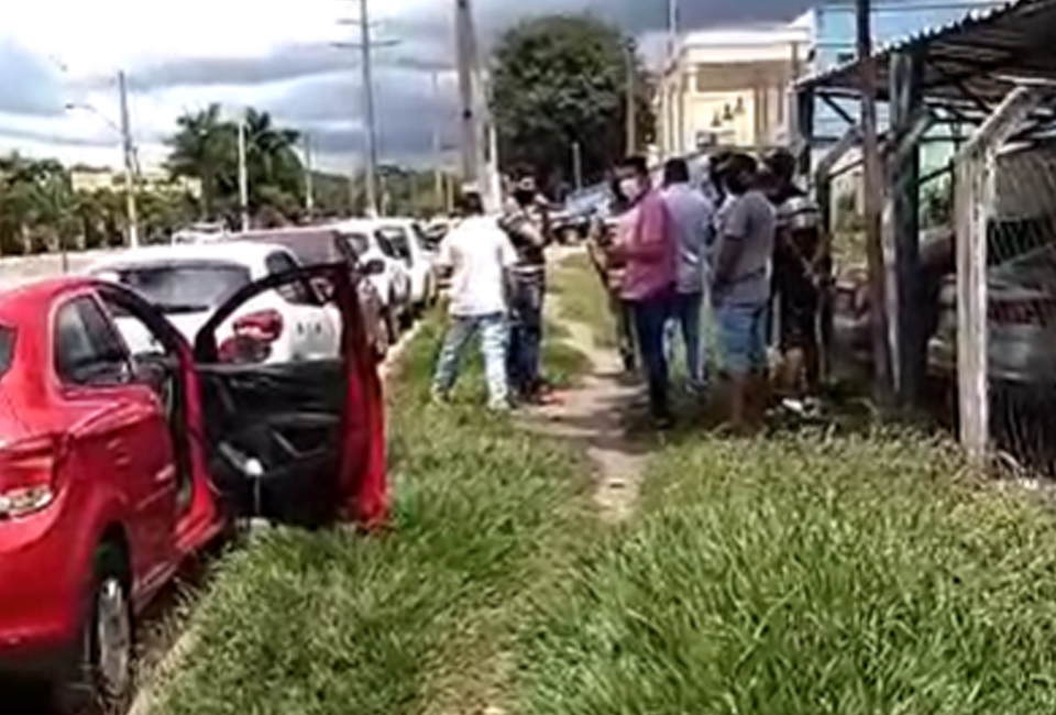 Novo protesto reúne cerca de 200 carros (Foto: reprodução/Leitor Mais Goiás)