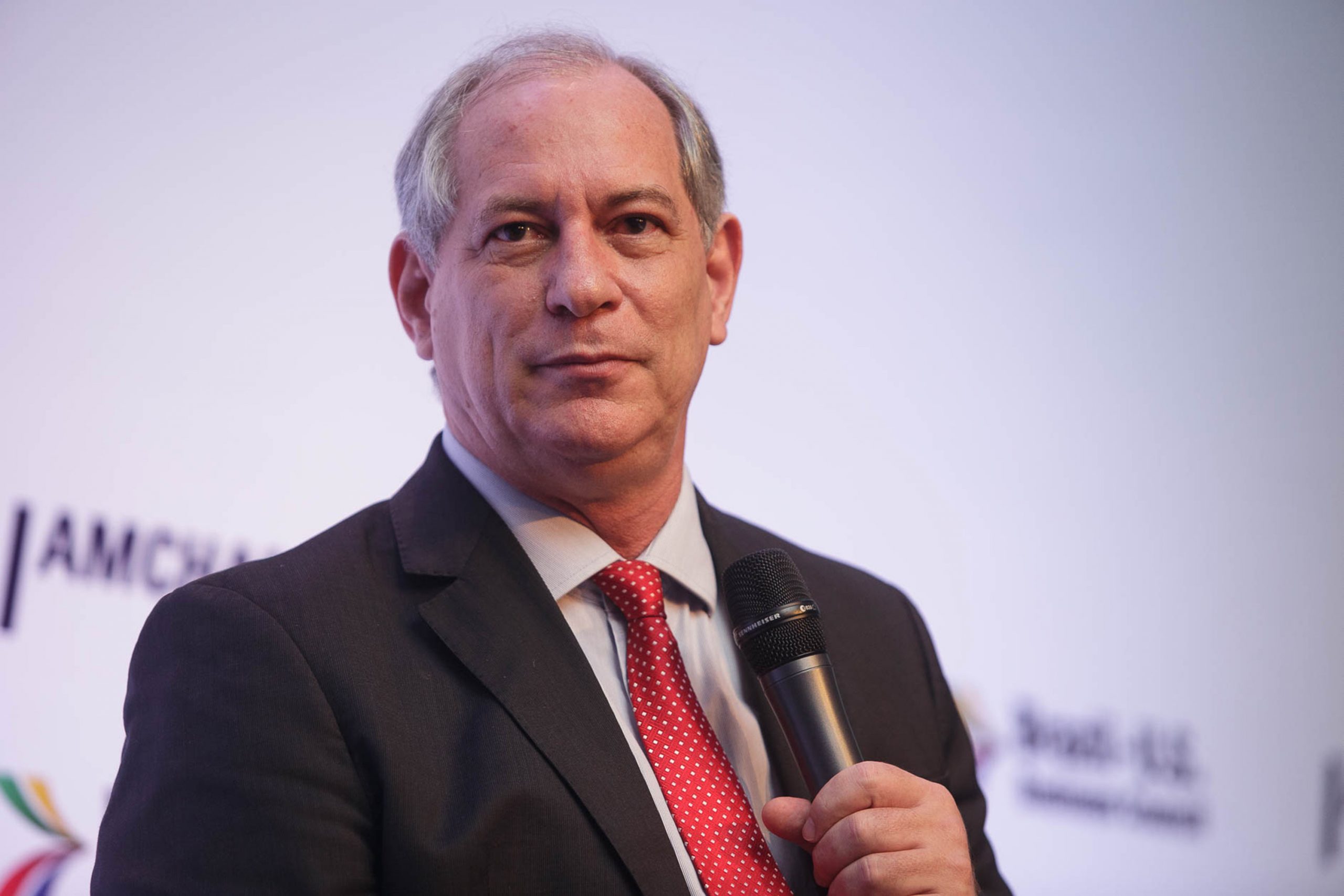 Ciro diz que defesa de Lupi a voto impresso difere da de Bolsonaro