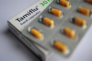 Saúde gastou R$ 125 mi em compra de Tamiflu e pagou 33% mais caro por cápsula
