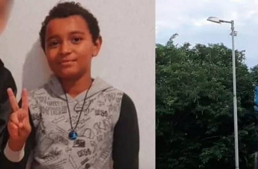 Davi Cristian Silva Santos, 10 anos, morreu após encostar em um poste energizado (dir.), na tarde deste domingo (25), dentro de uma escola estadual de São Vicente (65 km de SP). - Reprodução/ TV Globo