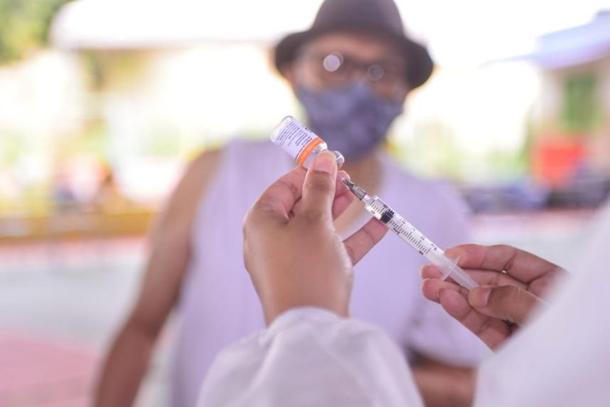 Justiça determina que prefeitura de Terezópolis cumpra os planos de imunização contra Covid-19