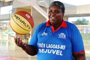 Ruth de Souza, campeã mundial de basquete, morre de Covid-19