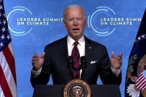 Biden diz pela 1ª vez estar pronto para discutir fim da guerra com Putin