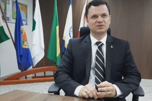 Bolsonaro dá aval ao ministro da Justiça para troca do diretor-geral da PF
