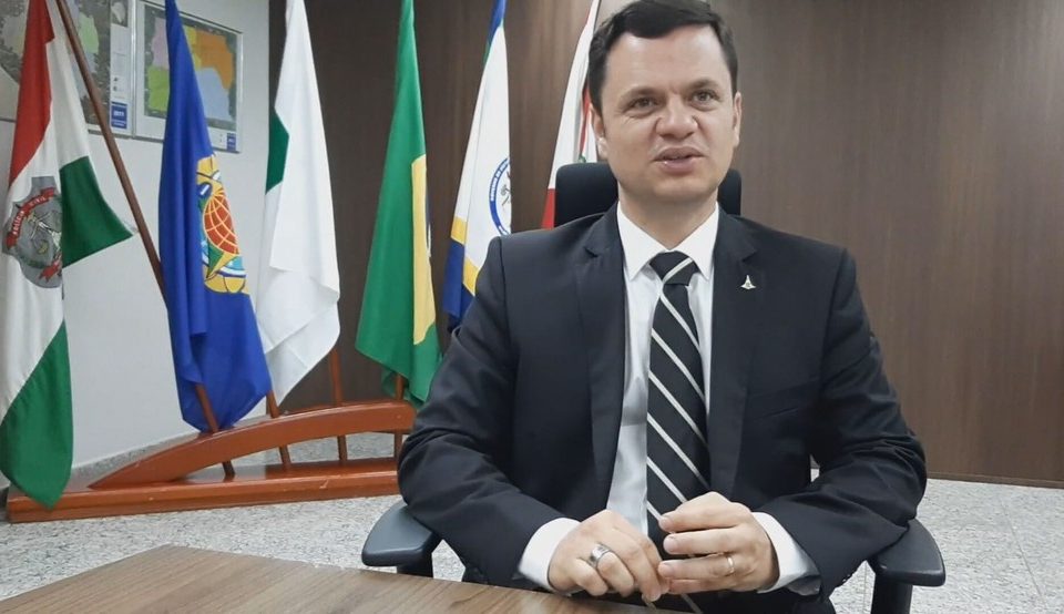 Bolsonaro dá aval ao ministro da Justiça para troca do diretor-geral da PF