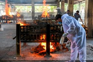 Incêndio em hospital na Índia mata 13 pacientes com covid-19