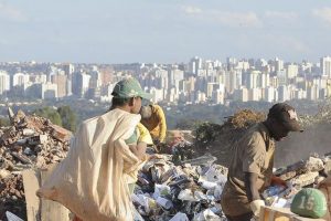 Brasil desativa 600 lixões em um ano, diz levantamento