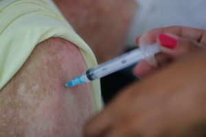 Vacinação (Foto: Tânia Rêgo/Agência Brasil)