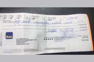 Radialista encontra cheque de quase R$ 3 mil e o devolve ao dono em Anápolis
