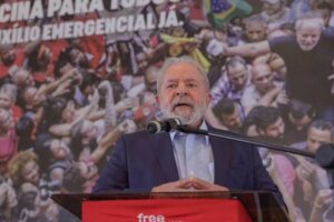 Lula e PT reconstroem pontes com o PSB em ensaio para 2022