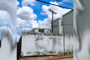 Secretaria investiga muro em condomínio que interrompeu rua em Goiânia