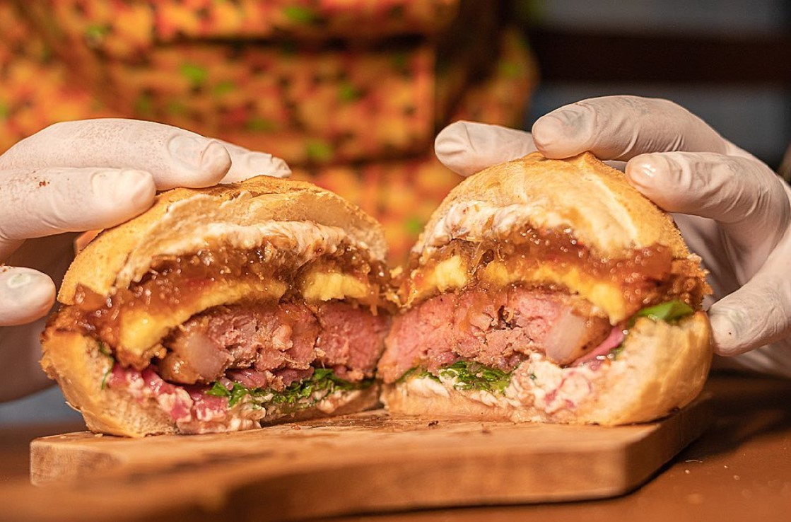Para comemorar o Dia do Hambúrguer, veja onde encontrar os melhores sanduíches em Goiânia
