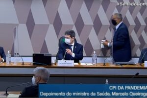Queiroga afirma que Bolsonaro não lhe orientou a usar cloroquina