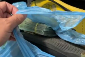 R$ 25 mil em dinheiro achado em mala pegada por engano (Foto: Arquivo Pessoal/Reprodução)