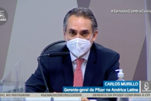 Representante da Pfizer, Carlos Murillo, na CPI da Covid no Senado (Foto: Reprodução)