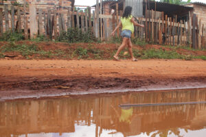 Moradias precárias no setor Terra do Sol, em Aparecida (Foto: Igor Caldas/MaisGoiás)