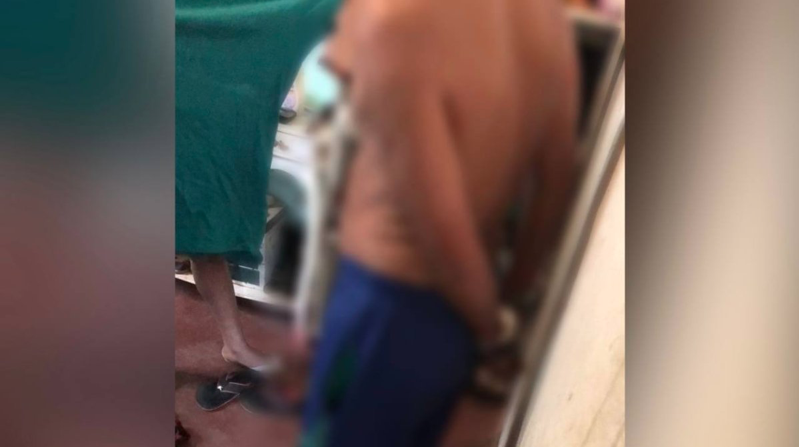 Preso homem suspeito de estuprar uma mulher em Goiânia. O suspeito usava tornozeleira eletrônica (Foto: Polícia Civil)