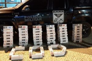 A Polícia Militar (PM) apreendeu neste domingo (16) quatro mil maços de cigarro de origem paraguaia contrabandeados em Goiatuba PM apreende quatro mil maços de cigarros em Goiatuba