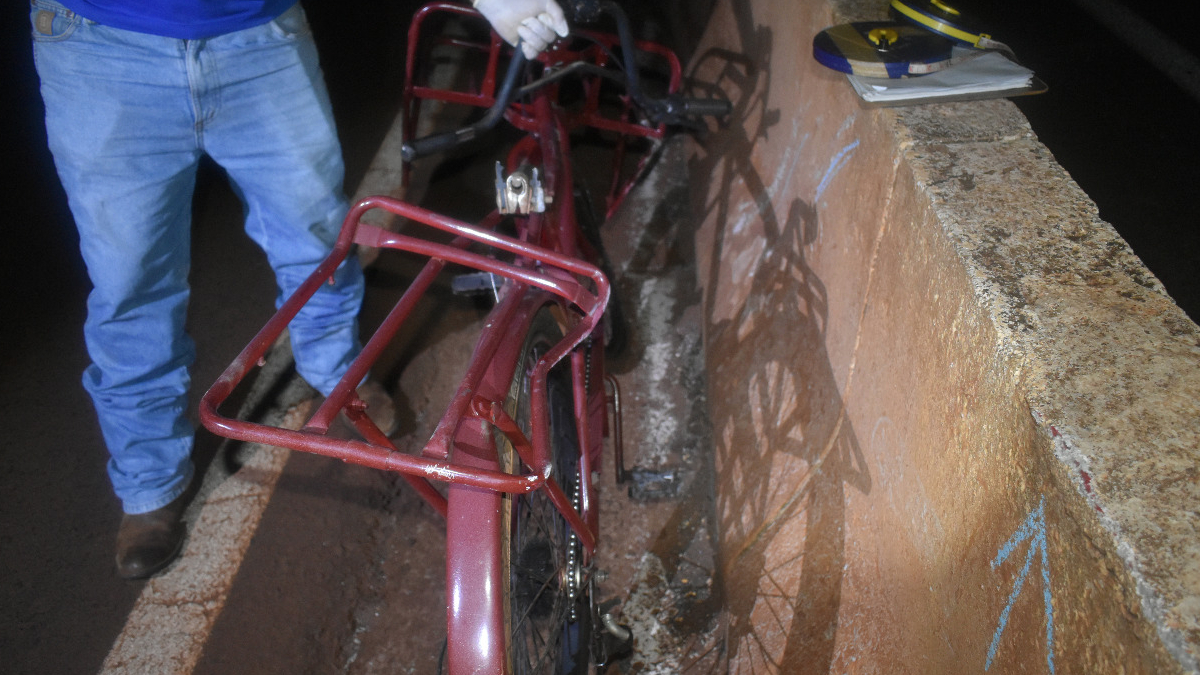 Polícia investiga atropelamento de ciclista na BR-452, em Rio Verde