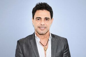 Allan dos Santos teve prisão decretada pelo inquérito das fake news Zezé Di Camargo elogia bolsonarista foragido: 'Você me representa'