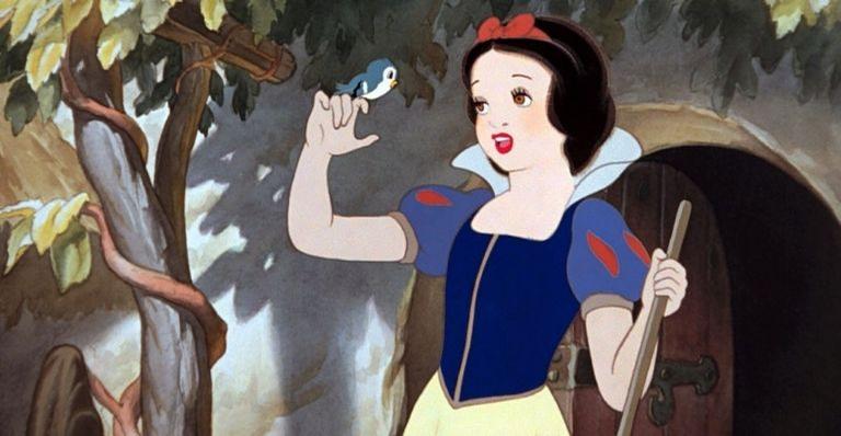 Rachel Zegler Disney define atriz que interpretará Branca de Neve em filme live-action