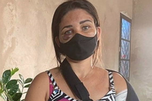 A atendente de padaria Adriana Araújo, 38, de Palmares Paulista (SP), agredida após pedir para cliente usar máscara - Fernando Daguano / TV Tem