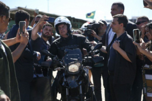 Passeio de moto de Bolsonaro nesse feriado de Corpus Christi (crédito: José Cruz/Agência Brasil)