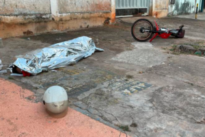 Homem morre depois de cair de mobilete na Vila Nova, em Goiânia