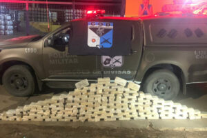 Comando de Operações de Divisas (COD) apreendeu 150 quilos de pasta base de cocaína, na GO-220, a droga está avaliada em R$ 5 milhões.