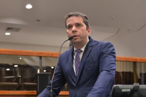 Alysson Lima tem como bandeira alterar Constituição para limitar aumento de impostos