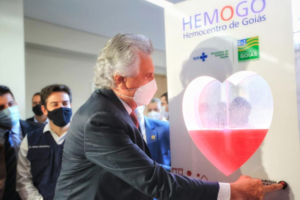 Governador Ronaldo Caiado (DEM) inaugura nova estrutura física do Hemocentro (Foto: Governo do Estado)