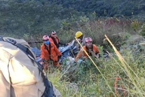 Homem sofre acidente de asa-delta e precisa ser resgatado em Formosa